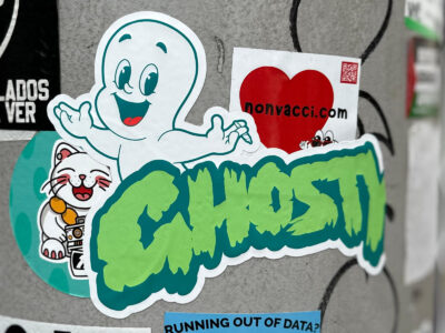 Ghosty sticker
