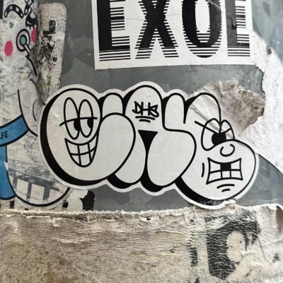 Cartoon face graf sticker